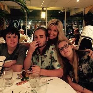 Meet your Posher, Pam